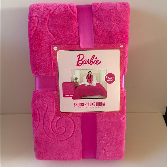 Barbie Other - New Barbie Textured Throw